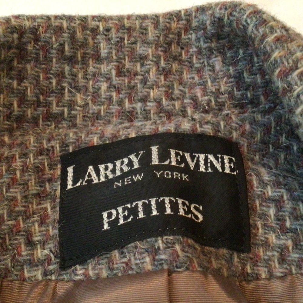 Larry Levine Petites - Tweed Fully Lined Two Piece Suit, Jacket & Skirt - Picture 7 of 10